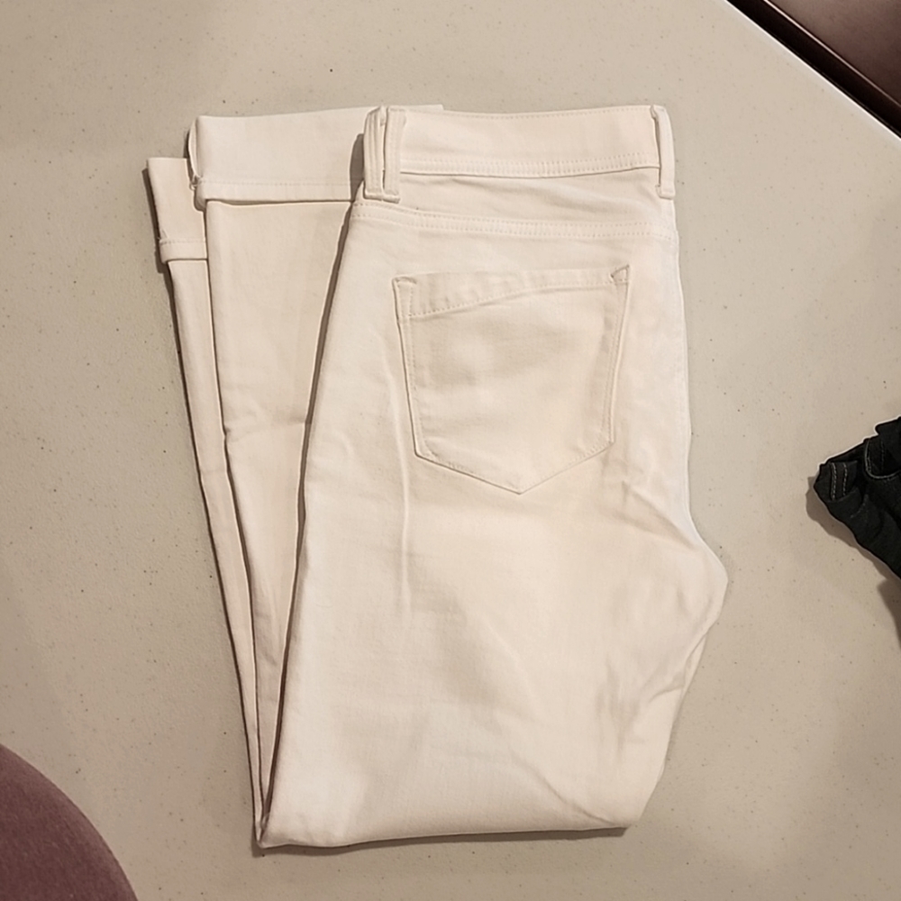 Express cropped leg jeans.  White. Size 8